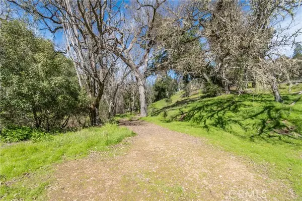 Paso Robles, CA 93446,14615 Chimney Rock