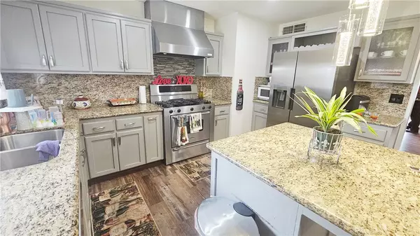 Bakersfield, CA 93306,2819 Renegade