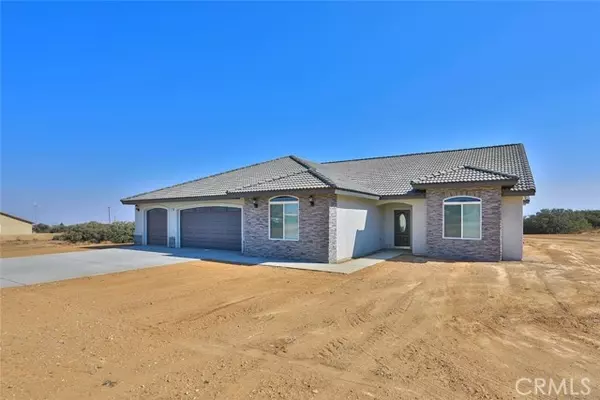 14024 Wawona Road, Apple Valley, CA 92307