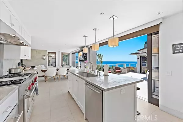 Laguna Beach, CA 92651,160 Saint Anns Drive #D