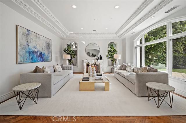 Los Angeles, CA 90077,11709 Wetherby Lane
