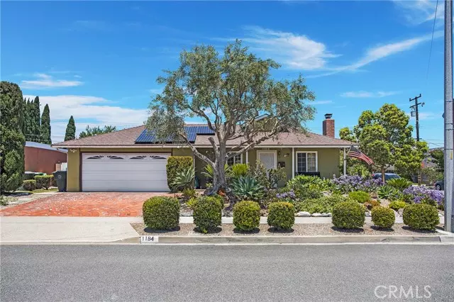 1184 Dorset Lane, Costa Mesa, CA 92626