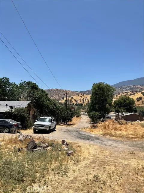 Caliente, CA 93518,0 J st