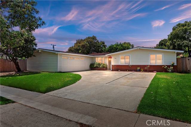 260 Villanova Road, Costa Mesa, CA 92626