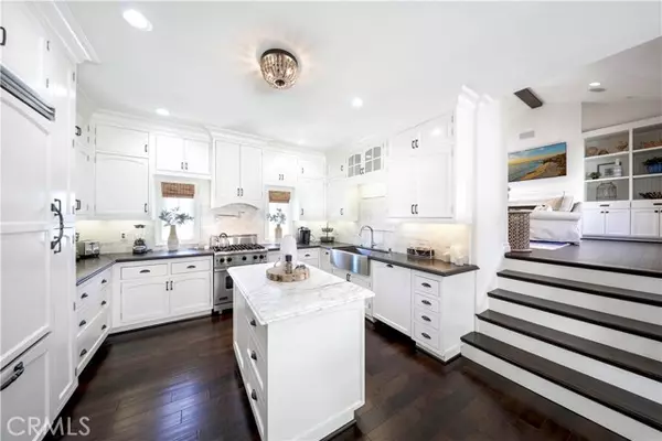 438 Carnation Avenue, Corona Del Mar (newport Beach), CA 92625