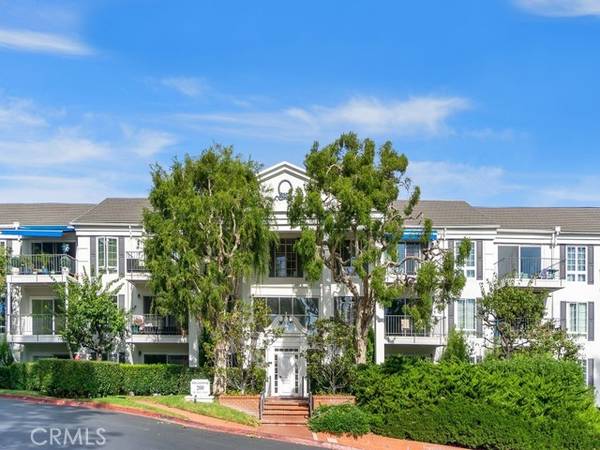 200 Mcneil Lane #204, Newport Beach, CA 92663