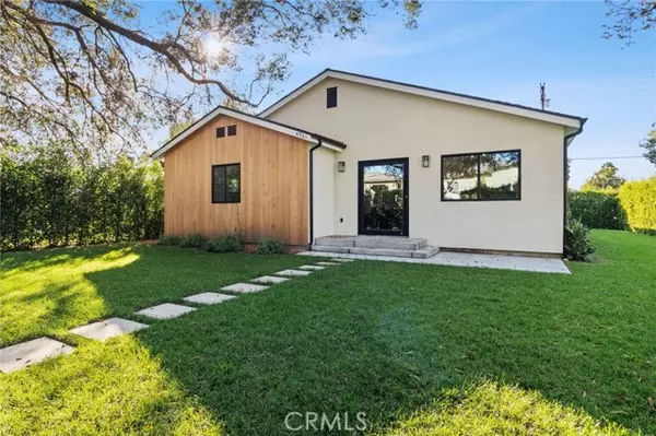 4961 Agnes Avenue, Valley Village, CA 91607