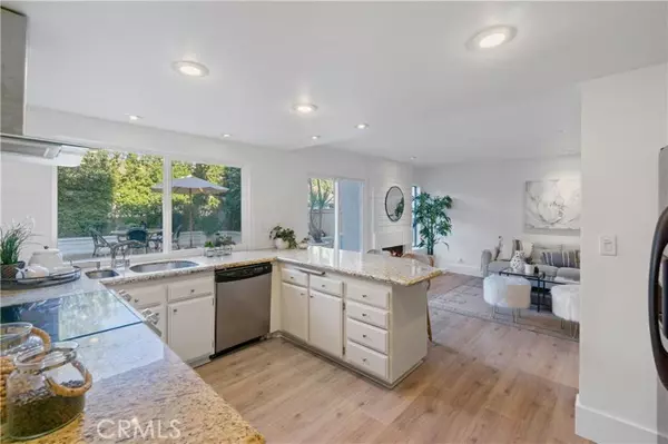 Irvine, CA 92604,29 E Yale #42