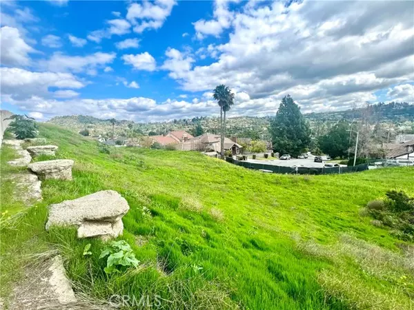 Santa Ana, CA 92705,19351 Lemon Hill Drive