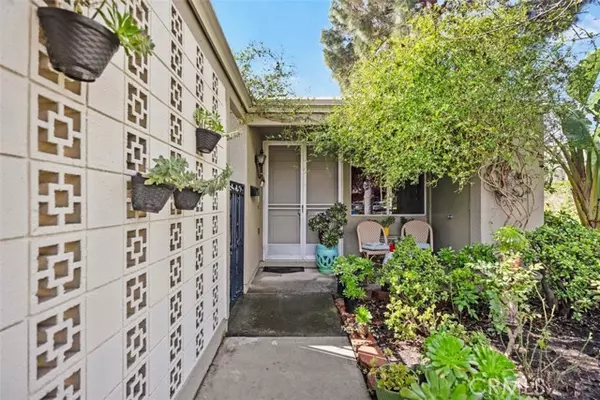 Laguna Woods, CA 92637,74 Calle Aragon #A