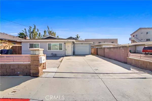 7562 Washington Drive, Huntington Beach, CA 92647