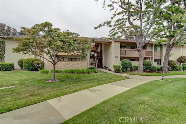 8933 Biscayne Court #221D, Huntington Beach, CA 92646