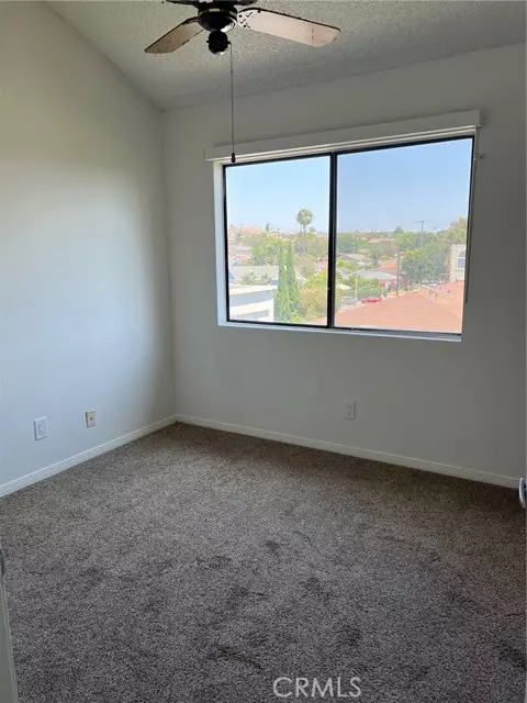 Long Beach, CA 90804,2332 E 17th Street #318