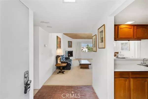 930 California Avenue #302, Santa Monica, CA 90403