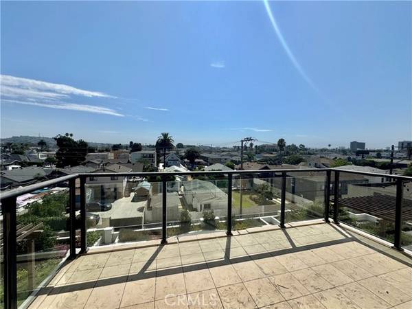 1598 Long Beach Boulevard #405, Long Beach, CA 90813