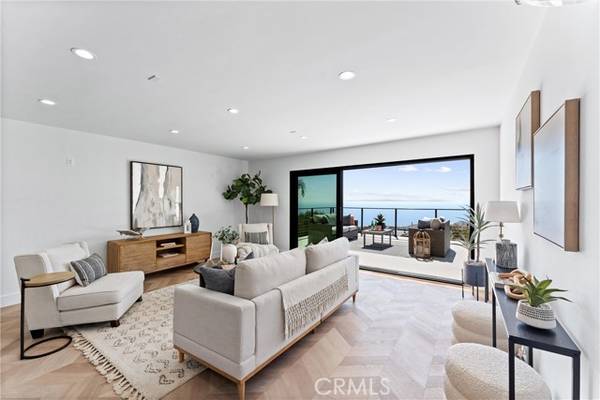 869 Santa Ana Street, Laguna Beach, CA 92651