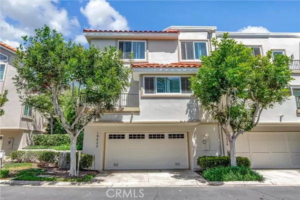 19422 Merion Circle, Huntington Beach, CA 92648