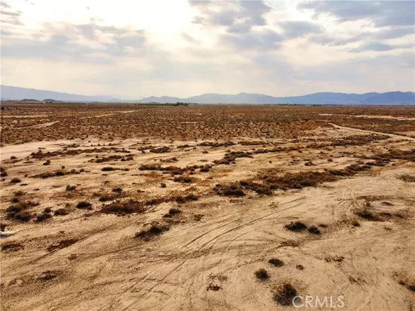 Lucerne Valley, CA 92356,9 Camp Rock Road