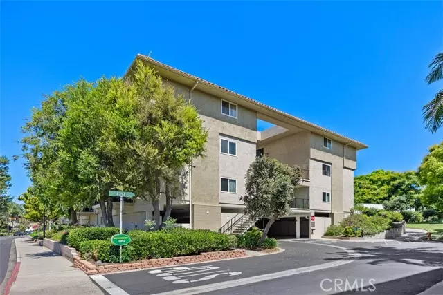 Laguna Woods, CA 92637,2353 Via Mariposa #1C