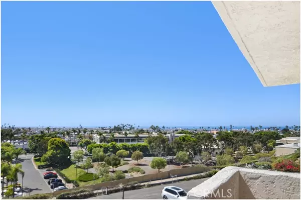 Newport Beach, CA 92663,280 Cagney Ln #214