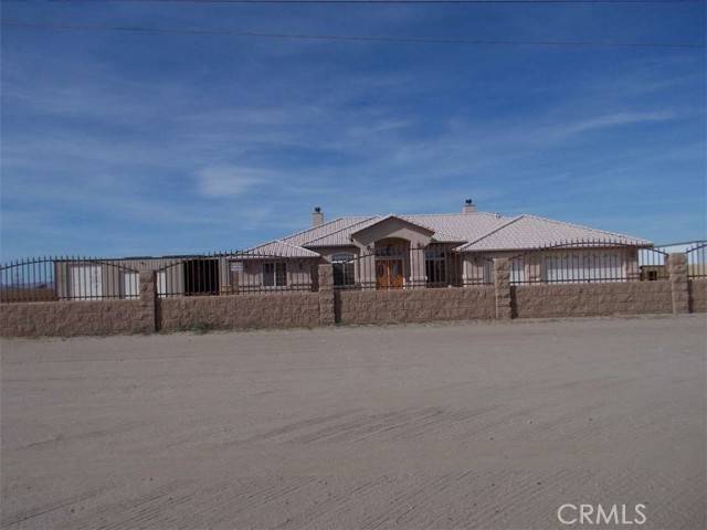 11830 Joshua Dell Road, Victorville, CA 92371