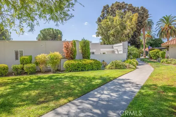 2047 Via Mariposa #B, Laguna Woods, CA 92637