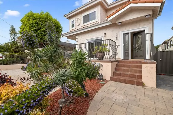 Redondo Beach, CA 90277,216 S Prospect Avenue #A