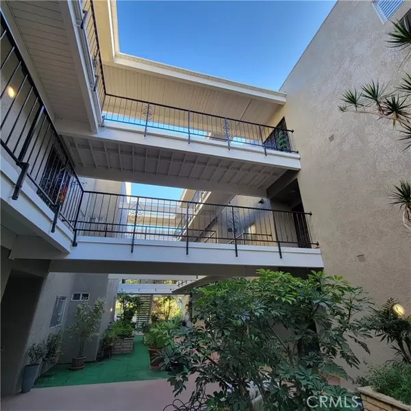 2405 Via Mariposa #1B, Laguna Woods, CA 92637