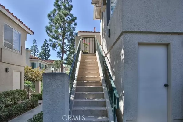 Aliso Viejo, CA 92656,99 Whippoorwill Ln