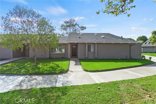 Huntington Beach, CA 92646,8566 Trinity Circle #818E