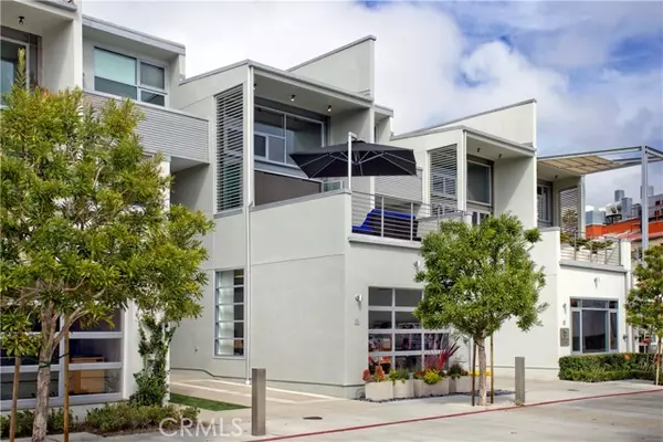 515 30th Street #A, Newport Beach, CA 92663