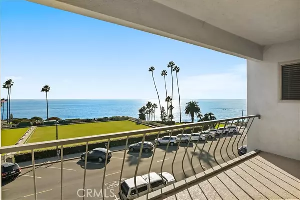 Laguna Beach, CA 92651,484 Cliff Drive #15