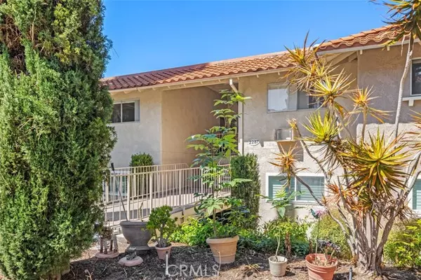 Laguna Woods, CA 92637,2287 Via Puerta #P