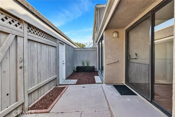 Newport Beach, CA 92663,19 Sand Dollar Court #10