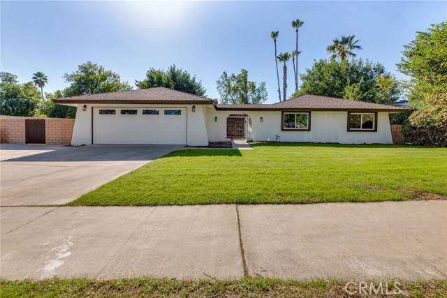 1190 Via Pintada, Riverside, CA 92507