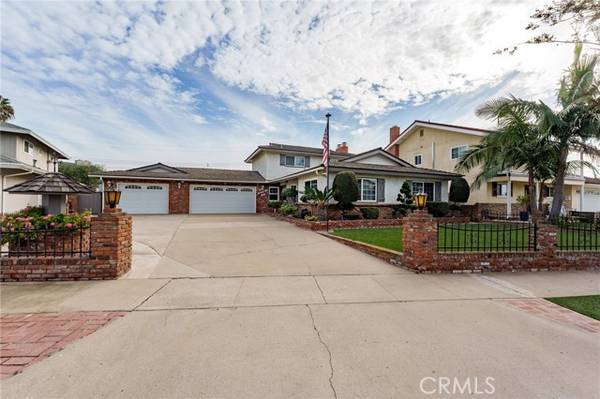 17540 Santa Paula Circle, Fountain Valley, CA 92708