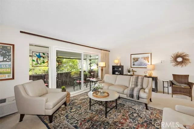 46 Calle Aragon #R, Laguna Woods, CA 92637