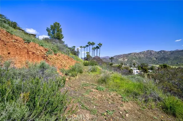 11642 Hi Ridge Road, Lakeside, CA 92040