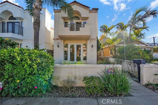 204 Lincoln Avenue, Huntington Beach, CA 92648