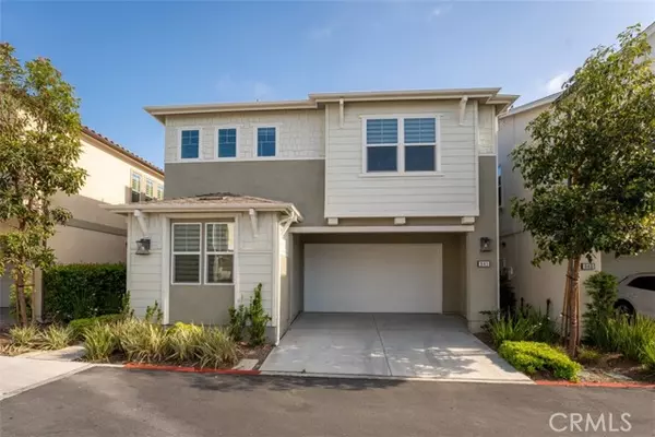 941 Tesla Lane, Costa Mesa, CA 92626