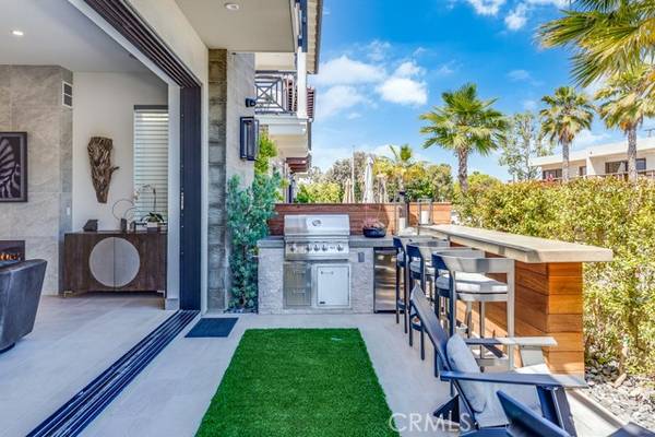 Seal Beach, CA 90740,207 1st