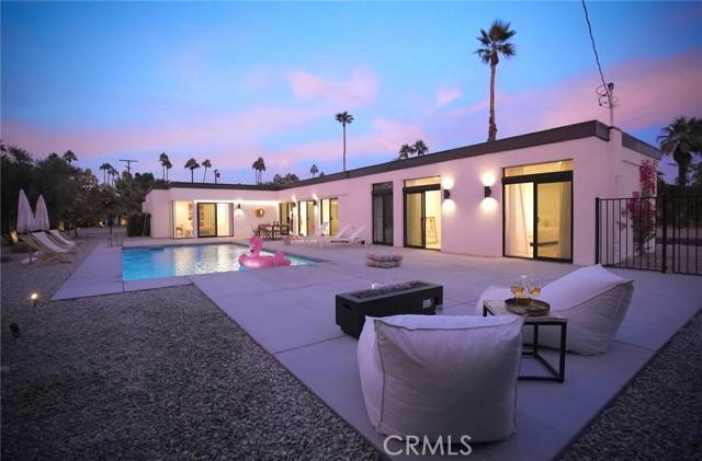 289 Cerritos Drive, Palm Springs, CA 92262