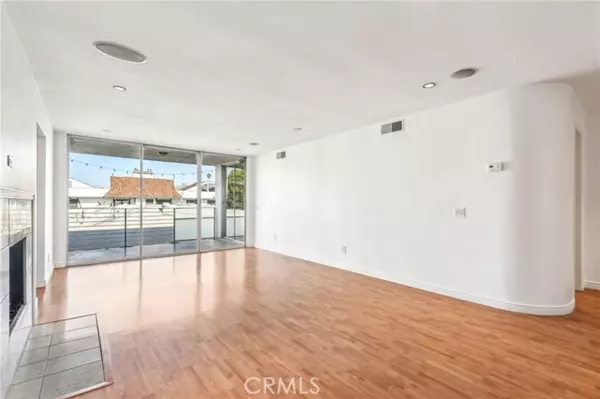 Santa Monica, CA 90403,415 Montana Avenue #305