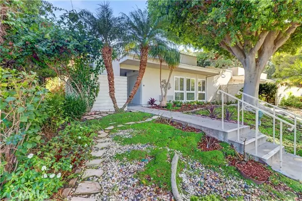 2008 Via Mariposa W #D, Laguna Woods, CA 92637