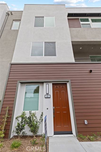 Santa Ana, CA 92705,601 S Lyon Street