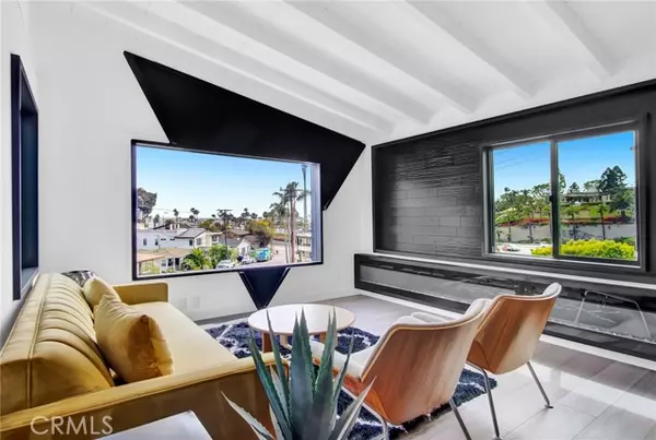 Newport Beach, CA 92663,300 Holmwood Drive