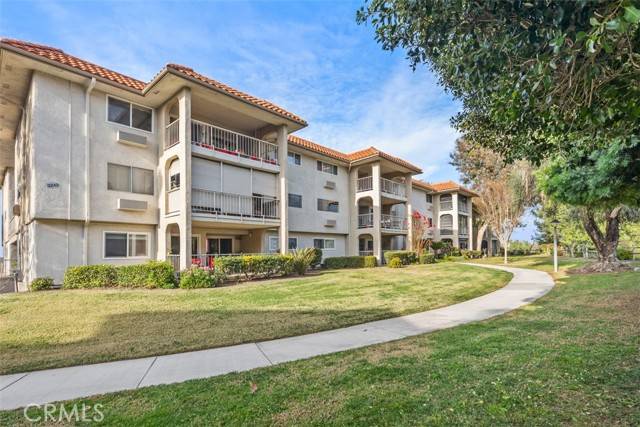 Laguna Woods, CA 92637,3242 San Amadeo #2B