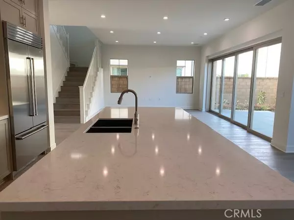 Irvine, CA 92618,111 Sunnybank