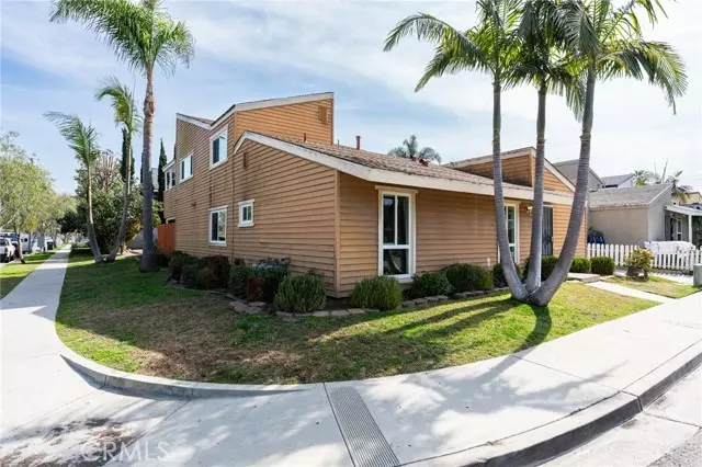 2280 Pamela Lane #A, Costa Mesa, CA 92627