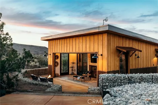 Yucca Valley, CA 92284,5074 Redding Avenue